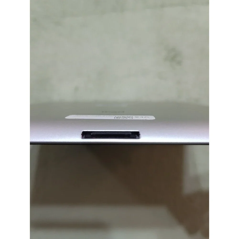 Lot of 2 Apple iPad 2nd Gen A1395 16GB WiFi 9.7